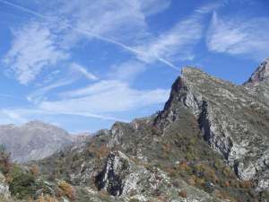 Xtrallusion photo library of independent, self-guided walking and sightseeing holidays in Italy. Pictures, images, photos and photographs taken along the way of this 1-day walking itinerary, to give you a visual impression of the day's walk.